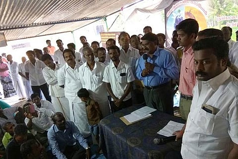 Collector S Ganesh addressing Vadakadu residents