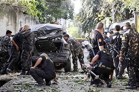 Philippine troops, suspected militants clash; 8 dead.