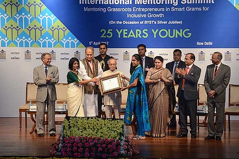 BYST Entrepreneur recieving award from Rashtrapati Pranab Mukherjee