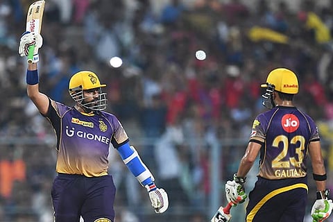 Robin Uthappa celebrates his fifty alongside Gautam Gambhir