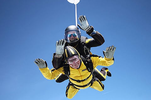 At 101, World War II veteran sets skydiving record