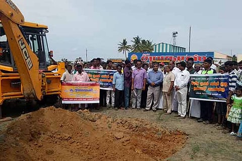 Desilting works under way at the massive Gundur Periyakulam lake
