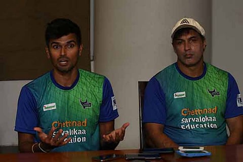 Karaikudi Kaalai?s captain S Badrinath (left) and coach Robin Singh (Photo: Manivasagan N)
