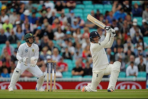 England set South Africa huge target of 492 runs