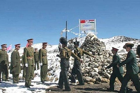 Chinese People's Liberation Army and Indian soldiers at the Ino-Sino border
