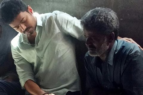 Pictures of Vijay's visit to pay condolences to Anitha's parents has gone viral. (Photo: Twitter)