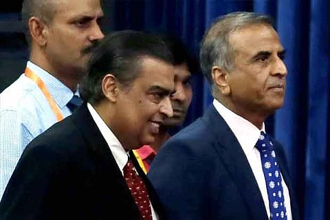 Reliance Industries Chairman Mukesh Ambani and Bharti Enterprises Chairman Sunil Bharti Mittal.(PTI)