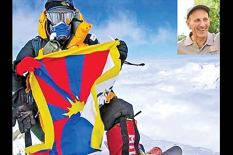 Lorenzo Gariano (inset) at the Everest summit