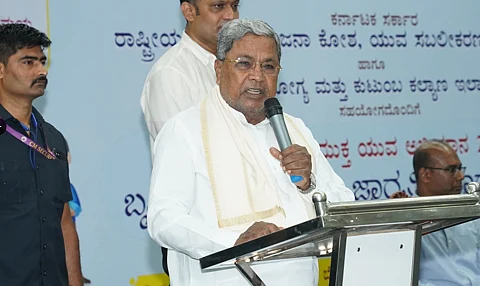 "Used to smoke 40 cigarettes a day, quit after I became MLA. Youth also should quit bad habits": CM Siddaramaiah