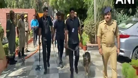 Picture of police rounds as over 80 Delhi schools receive bomb threats