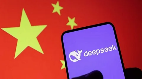 China: DeepSeek & AI chatbots shut down ahead of national college entrance exam