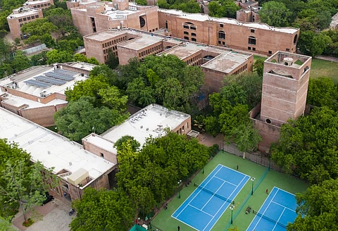 Participants of the DAKSH classroom immersion at IIM Ahmedabad explore global frameworks and local challenges to elevate leadership in India’s public sector.