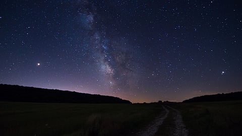 ಅತ್ಯಂತ ವೇಗವಾಗಿ ಬೆಳೆಯುತ್ತಿರುವ ಉದ್ಯಮಗಳಲ್ಲಿ ಬಾಹ್ಯಾಕಾಶ ಉದ್ಯಮವೂ ಒಂದು