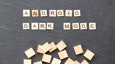 ಆಪ್ಗಳ ಹಿನ್ನೆಲೆಯನ್ನು ಬಿಳಿಯಿಂದ ಕಪ್ಪು ಬಣ್ಣಕ್ಕೆ ಬದಲಿಸಿಕೊಡುವ ಸೌಲಭ್ಯವೇ ಡಾರ್ಕ್ ಮೋಡ್