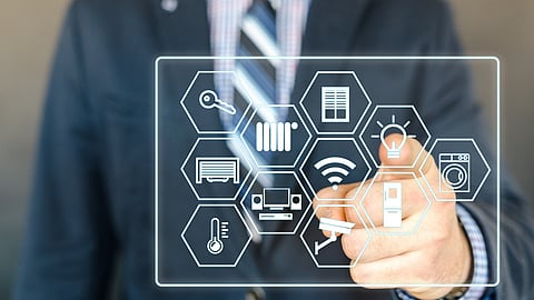 ನಿರ್ದಿಷ್ಟ ಸಂಗತಿಗಳನ್ನು ಗ್ರಹಿಸಿ ಅದಕ್ಕೆ ಪೂರ್ವನಿರ್ಧಾರಿತ ಪ್ರತಿಕ್ರಿಯೆ ನೀಡುವುದು ಸೆನ್ಸರಿನ ಕೆಲಸ