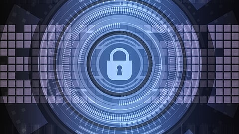 ಕ್ರಿಪ್ಟೋಗ್ರಫಿ ಬಳಕೆಯ ಮೂಲಕ ನಮ್ಮ ಮಾಹಿತಿ ಅನಧಿಕೃತ ವ್ಯಕ್ತಿಗಳ ಕೈಸೇರದಂತೆ ಜೋಪಾನಮಾಡಿಕೊಳ್ಳುವುದು ಸಾಧ್ಯ