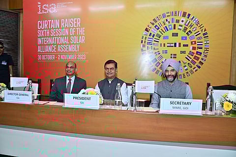 Union Minister for Power and New and Renewable Energy RK Singh (centre), along with MNRE Secretary Bhupinder Singh Bhalla (right) and ISA D-G Dr Ajay Mathur at the curtain raiser press conference for ISA's sixth General Assembly