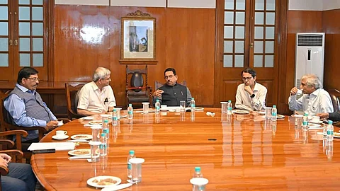 Alt="Pralhad Joshi"