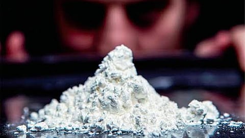 Cocaine Seized at Mumbai Airport: Foreign National Caught with Drugs Worth ₹7.75 Crore