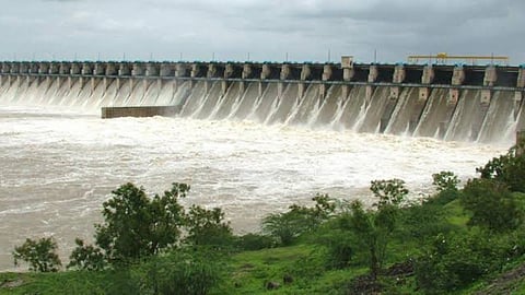 Dams filled in May itself; Heavy rains in 680 villages in Marathwada
