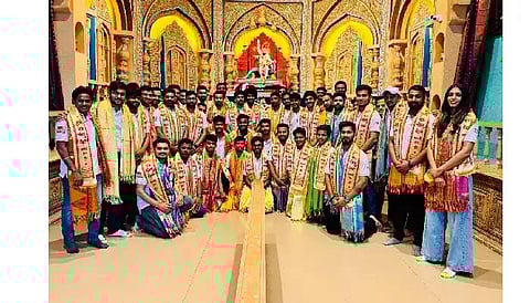 MPL 2025: Kolhapur Tuskers team goes to seek blessings of Shrimant Bhausaheb Rangari Ganpati for title