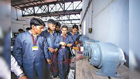 Maharashtra ITI Courses: Six New Skill-Based Courses Introduced; Boost to Employment Opportunities for Students