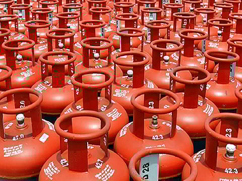 Gas Cylinder Rates : Significant Drop in Gas Cylinder Prices Offers Relief to Business Owners