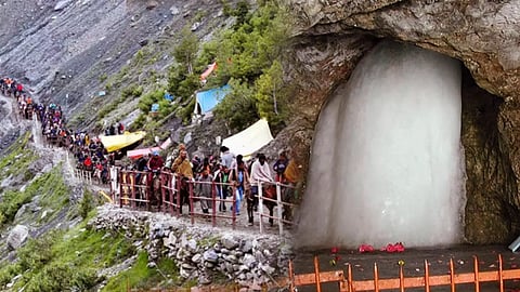 Amarnath Yatra Begins : First Batch of Pilgrims Flagged Off from Jammu Base Camp