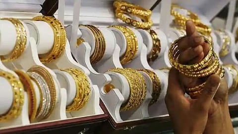 Gold Prices Soar Past Rs 1 Lakh per Tola Amid Global Market Volatility
