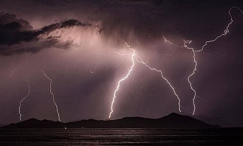 Thunderbolt kills 1, hurts another at Murphulani Dokhorapathar