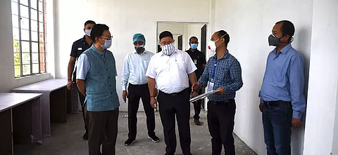 Education Minister Taba Tedir visits quarantine centre at Lekhi