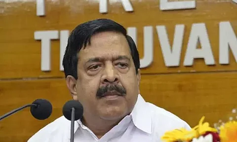 Phones of Kerala politicians, media being tapped: Congress