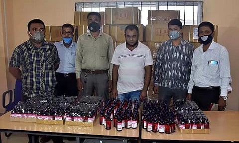 Criminal Investigation Department seized Cough syrup consignment & heroin