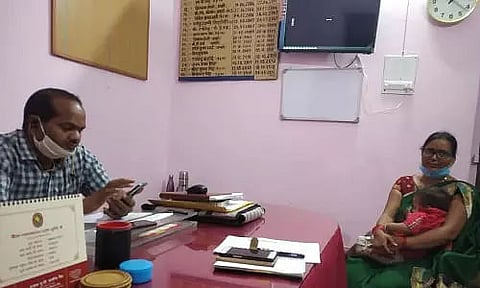 'Real' Anamika Shukla surfaces, lodged an FIR in UP