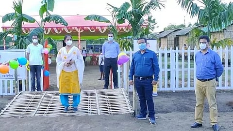Villagers build bamboo huts to quarantine returnees in Bongaigaon