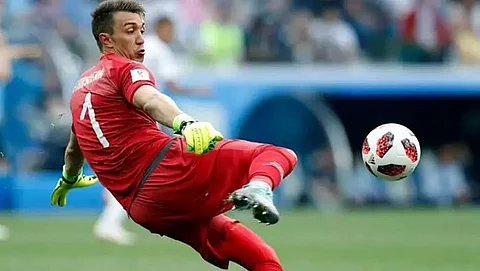 Goalkeeper Fernando Muslera suffers double leg fracture during match