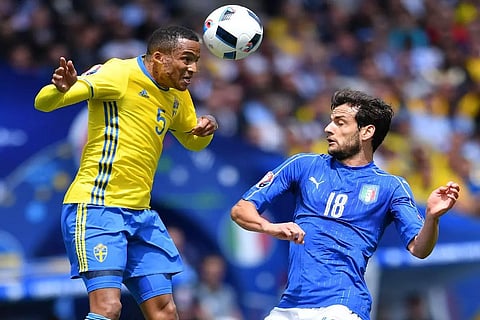 France to re-open stadiums for fans, up to 5,000 allowed