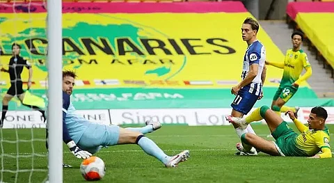 Brighton & Hove Albion beat rock-bottom Norwich City 1-0 at Carrow Road