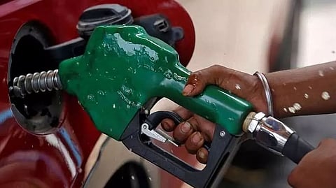 Petrol & diesel prices unchanged for 6th day