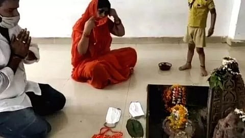 100 masks every day, Varanasi's new holy offering to God