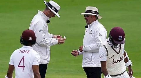 Umpires sanitize ball after Dominic Sibley's saliva gaffe