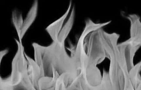 Phone theft suspect sets himself ablaze at Chandrayangutta police station