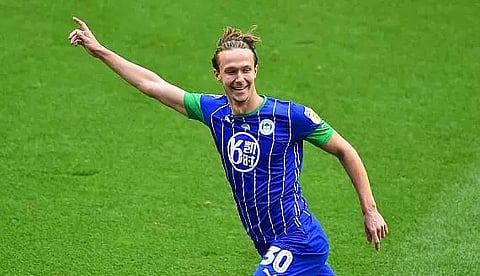Kieran Dowell signs three-year deal with Norwich City