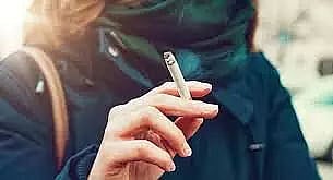 Study reveals how smokers are at risk of hip fracture