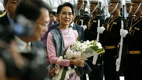 Myanmar gov't repatriates over 13,300 citizens on relief flight