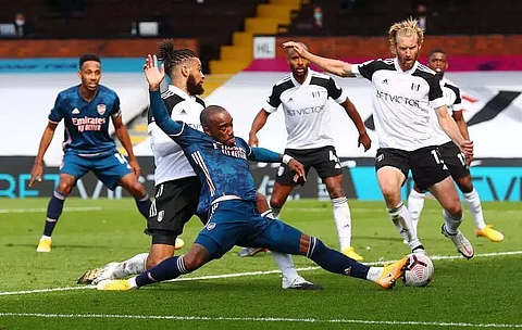 Arsenal thrash hapless Fulham in season opener