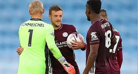 Jamie Vardy treble as Leicester City whip Manchester City