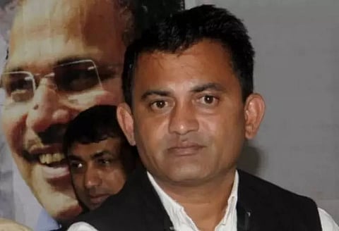 Will continue agitating for total fee waiver: Paresh Dhanani