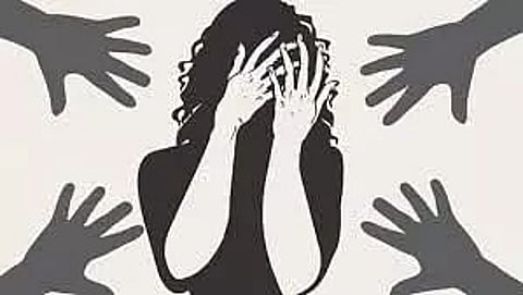 Pakistan TV channels barred from airing gang-rape news