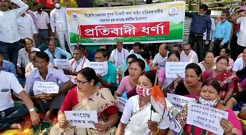 Congress stages protest in Lakhimpur, demands scrapping of new farm Acts